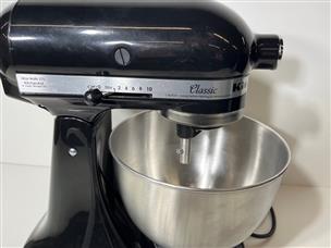 KitchenAid KSM75WH1 - Classic 4 1/2 Qt. Stand Mixer 